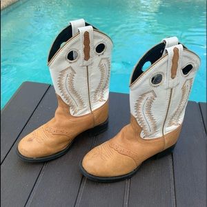Old West round toe cowboy boots